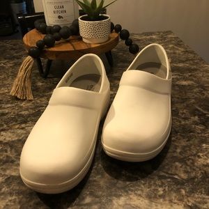 White Crocs Clogs
